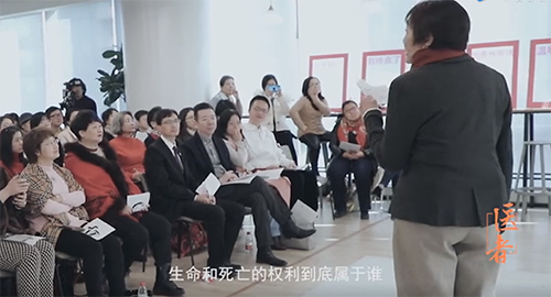 面对癌症晚期患者，该善意欺骗还是告知真相？